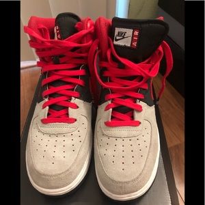 Air Force 1 High ‘07 LV8